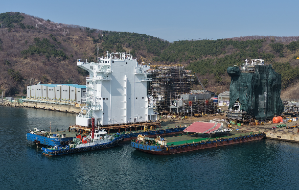 7,900TEU Container Carrier Deck House